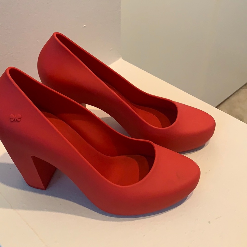 Zaxy red heals size 7